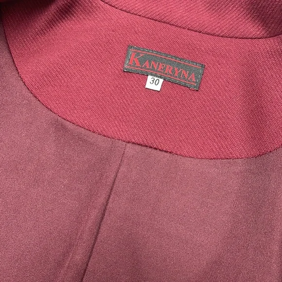 Elegant Coat with Side Pockets - Picture 7 of 15